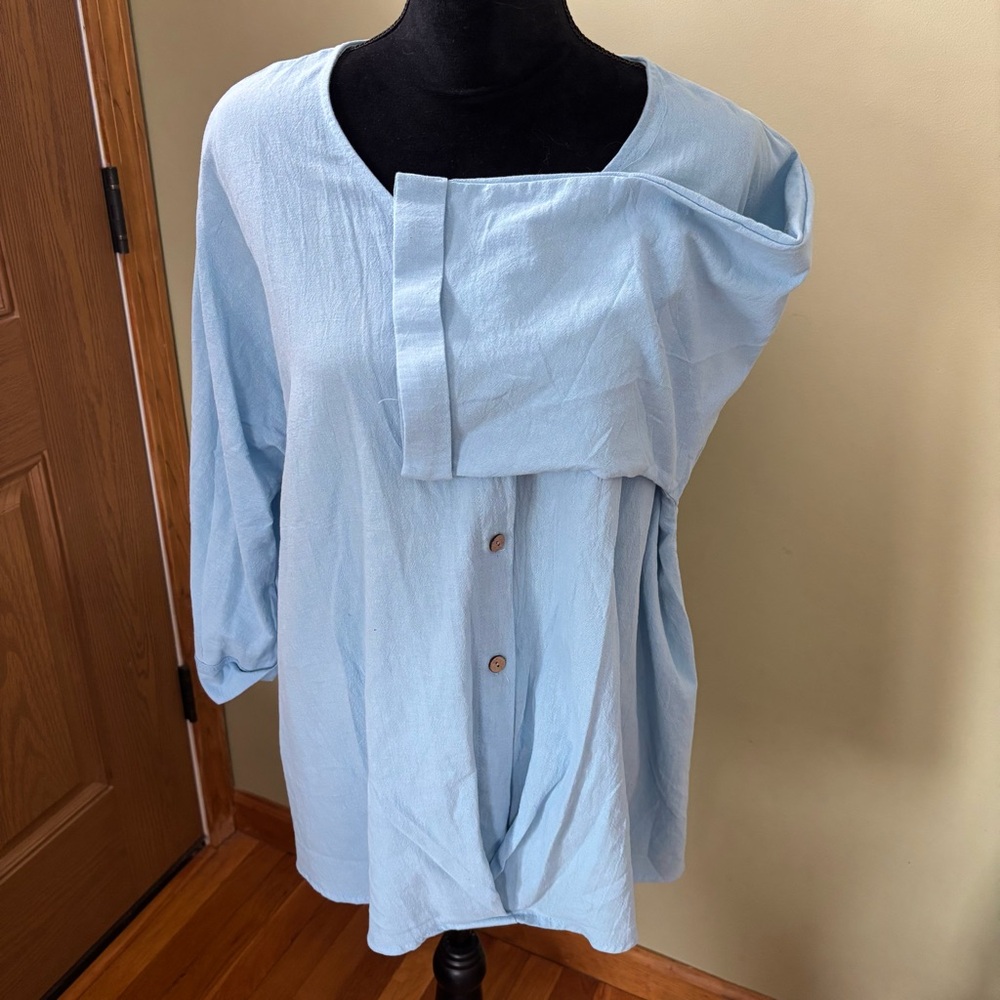 🦋 Breezy Cotton Rich Top with 3/4 Sleeves 🦋 - Picture 3 of 11